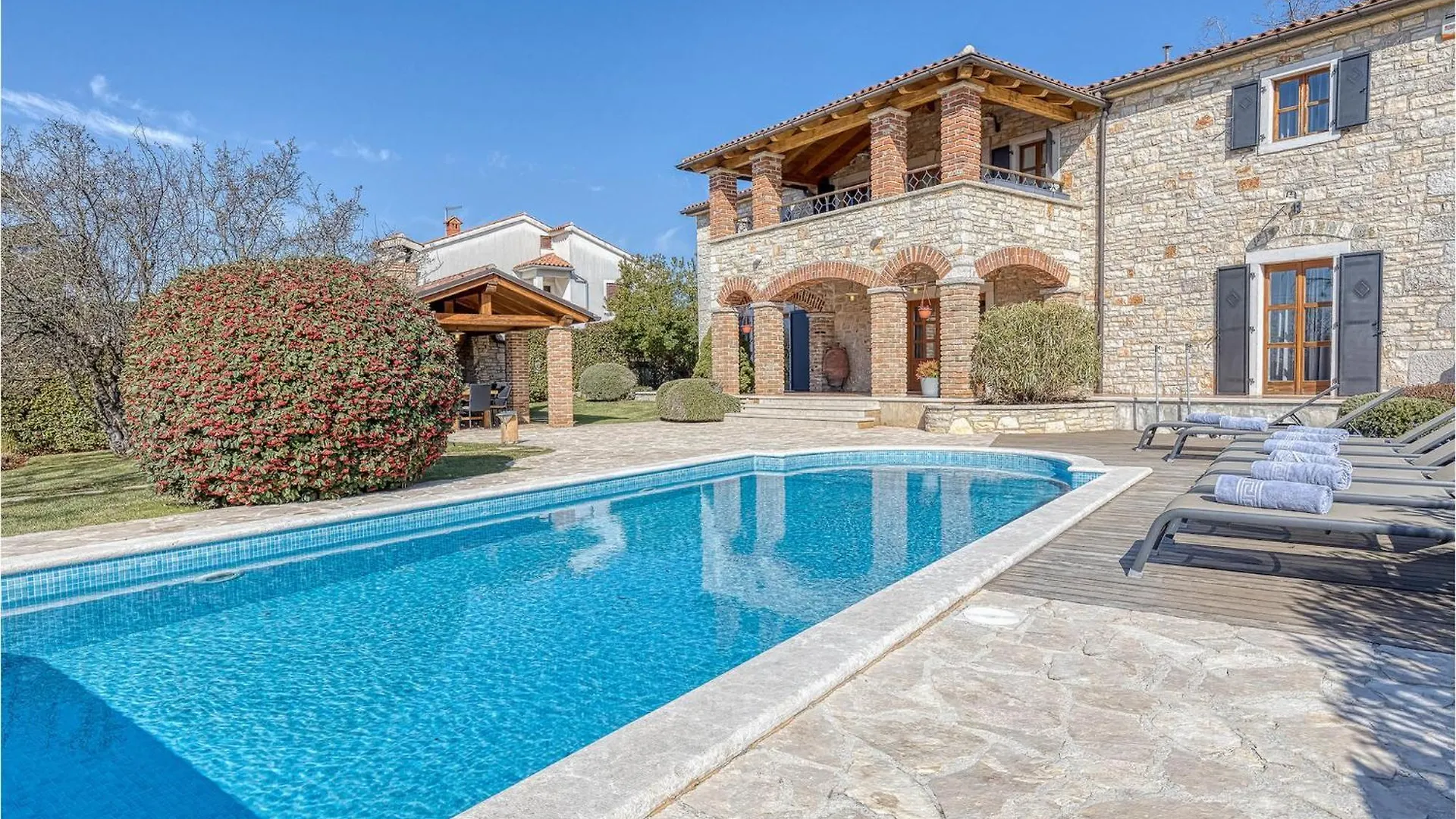 פורץ Villa Graziella
