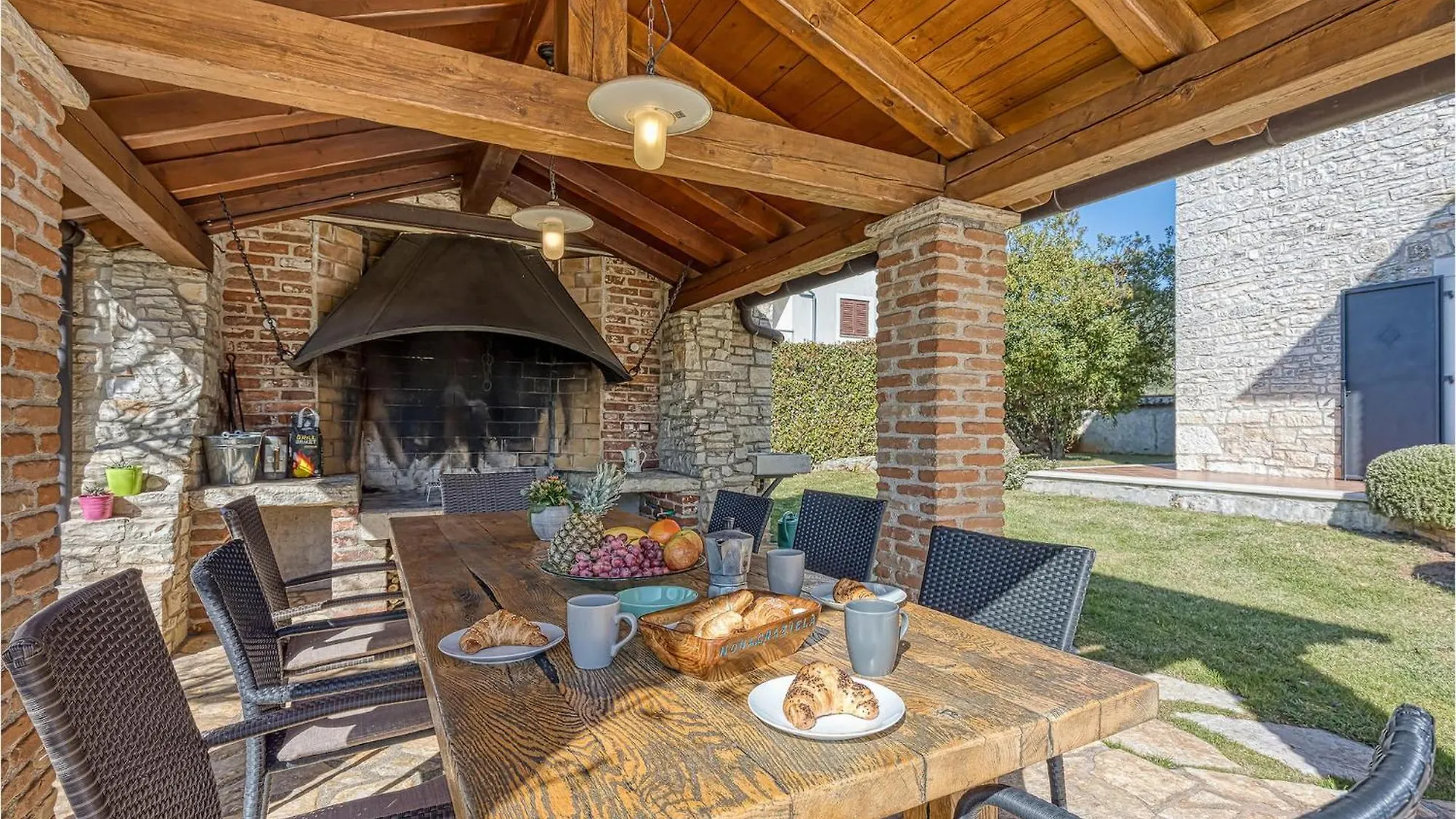 פורץ Villa Graziella